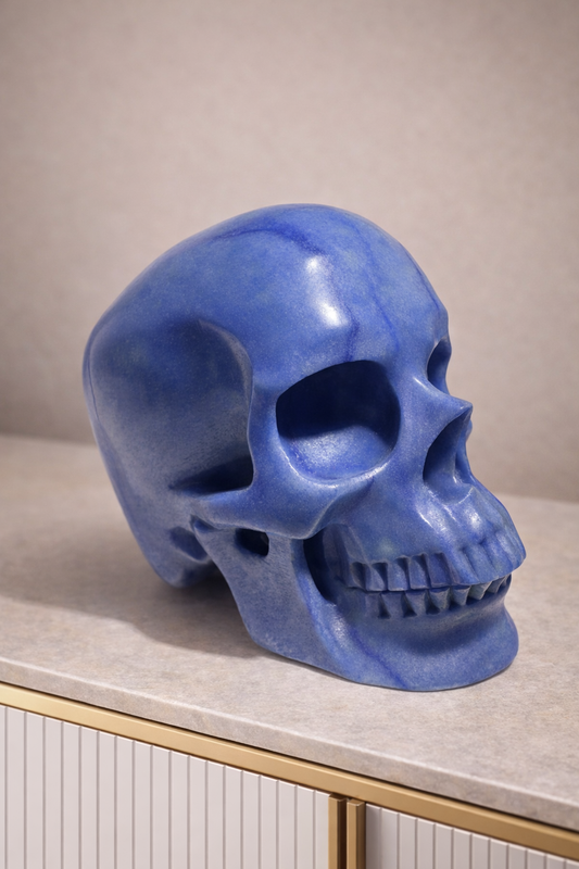 Blauer Aventurin Totenkopf – Realistische Kristallskulptur – 12cm, 1A Handarbeit