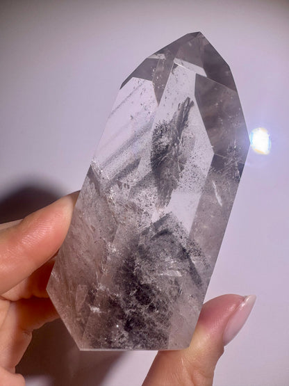Schwarzer perfekter Phantom Bergkristall (sehr klar) 🖤 - 8.1cm, 188g
