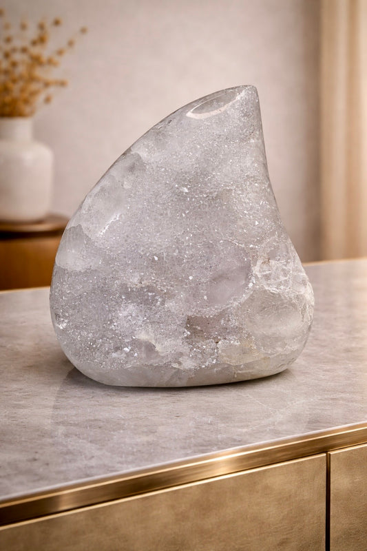 Funkelnde zart rosa Rainbow Amethyst Flamme aus Uruguay - 10cm, 777g