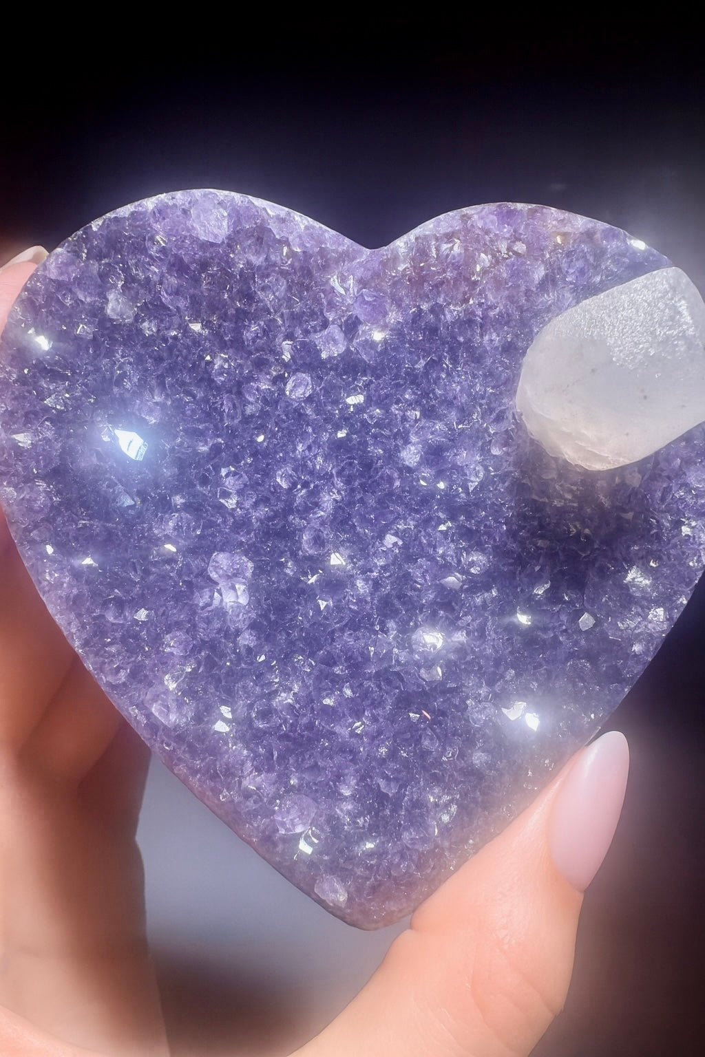 Aussergewöhnliches Amethyst Herz mit Kalzit - 9cm, 247g