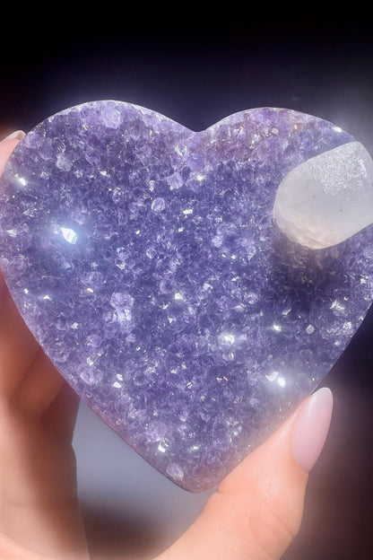 Aussergewöhnliches Amethyst Herz mit Kalzit - 9cm, 247g