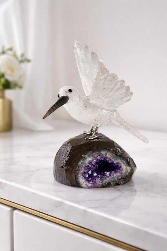 Bergkristall Kolibri / Vogel auf Amethyst - 12cm