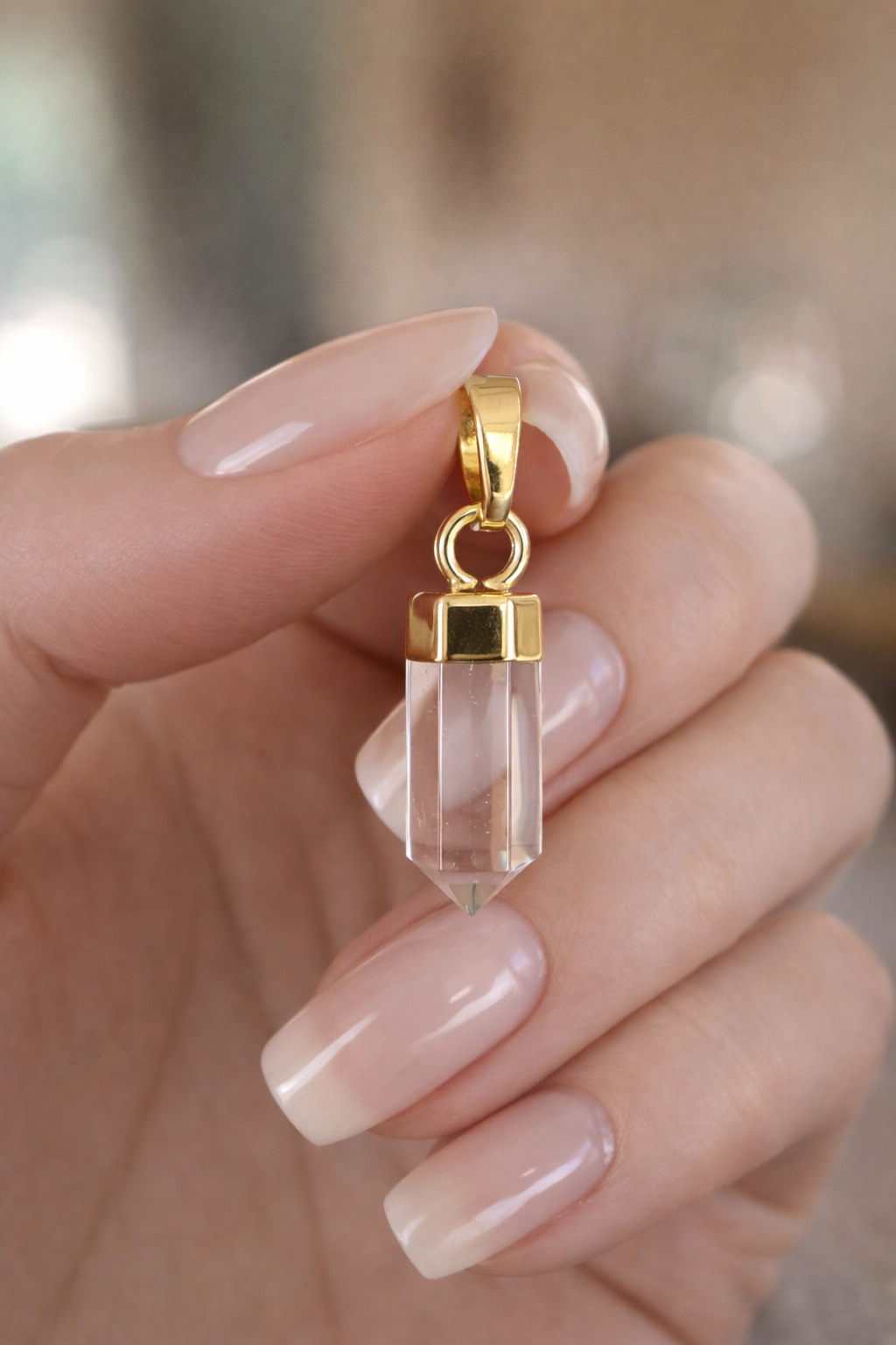 Bergkristall-Anhänger – 18 Karat vergoldet | Klarheit & Lichtenergie ✨