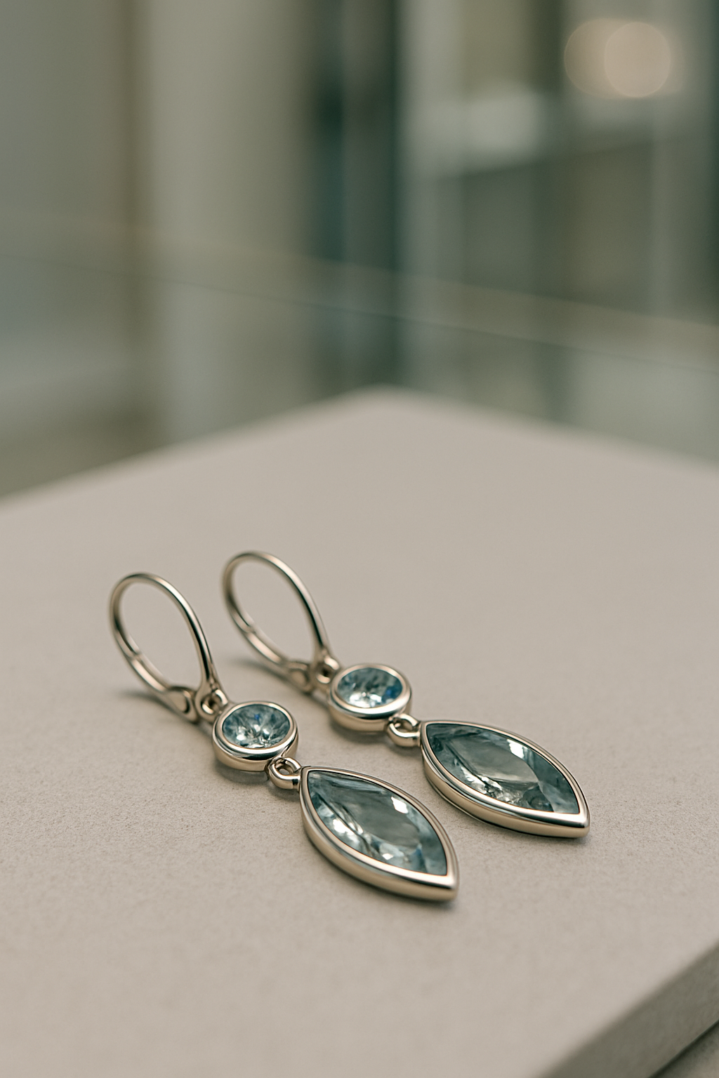 Elegante Blau-Topas Ohrhänger in 925 Silber – edle Edelstein-Schönheit