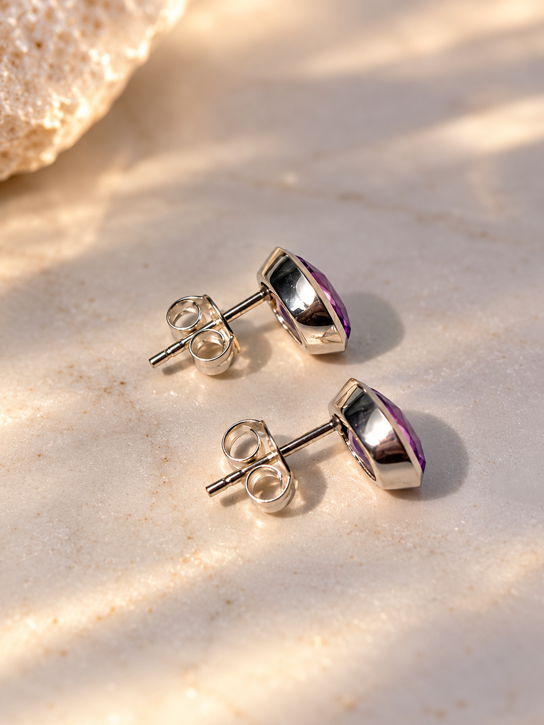 Amethyst-Ohrstecker Tropfen 5 × 8 mm – 925 Sterling Silber