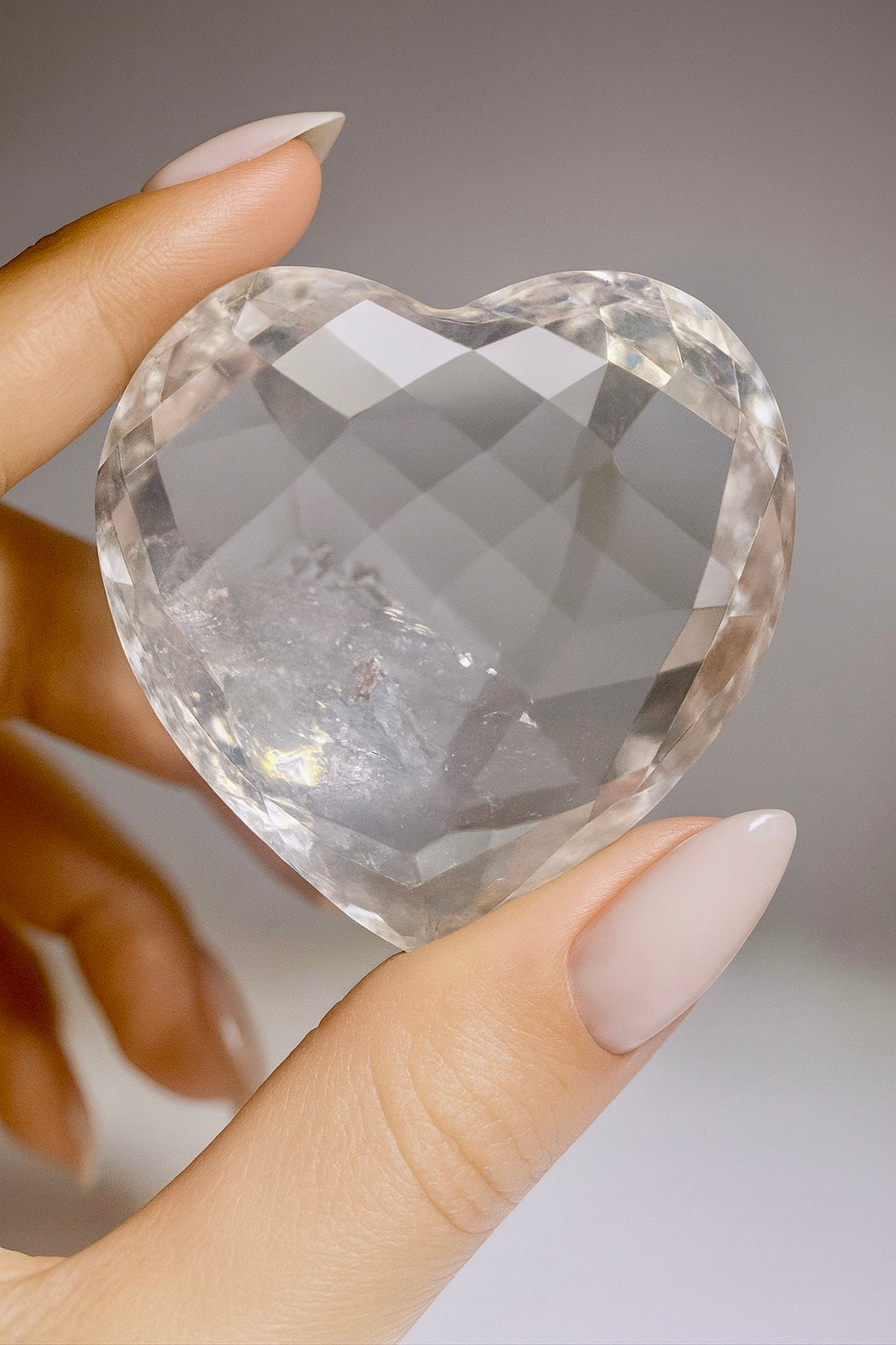 Facettiertes Lemurian-Herz 3,9 cm | Extra klare Bergkristall-Qualität