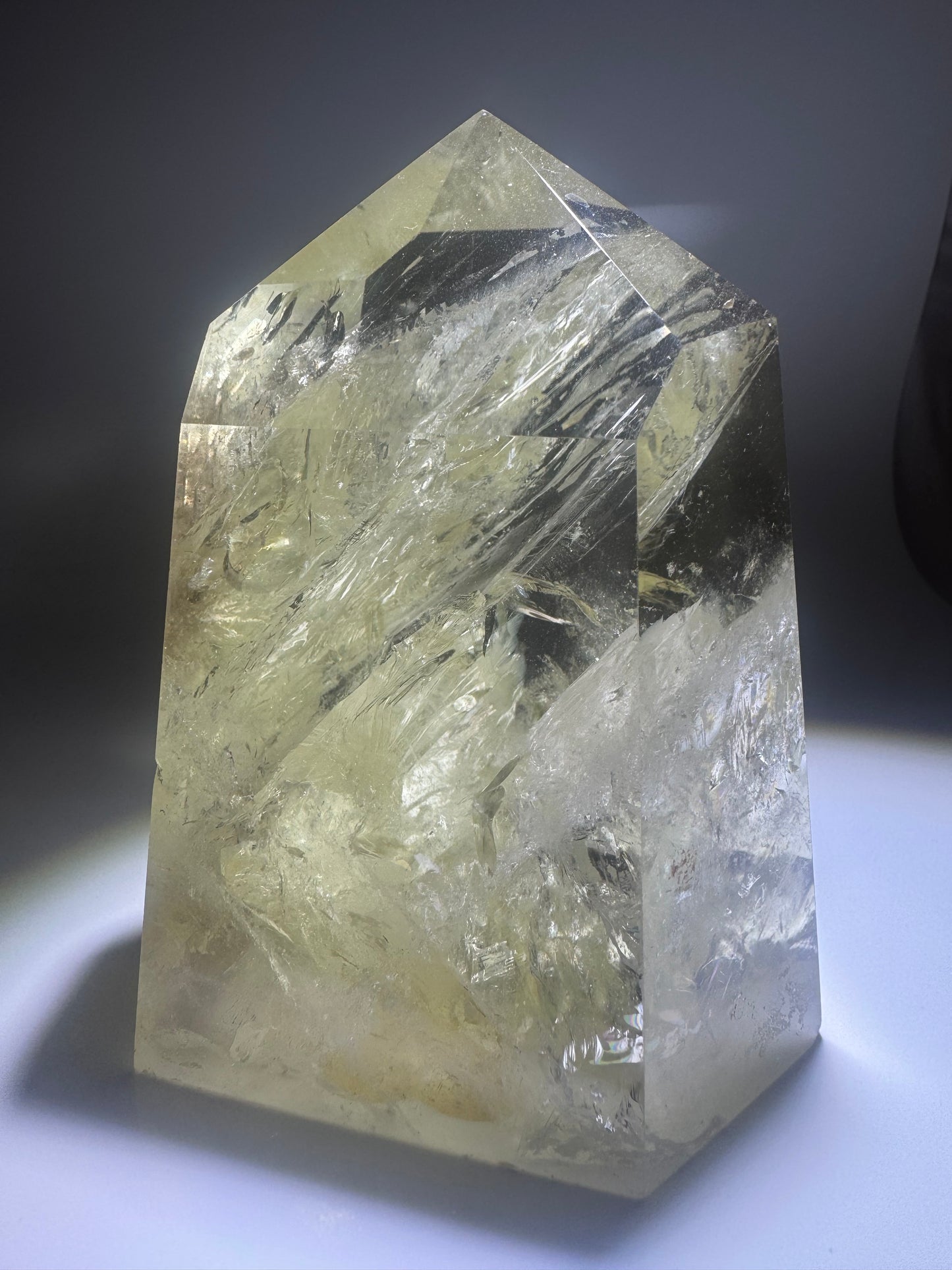 Bezaubernder Citrin  - 12.5cm, 941g