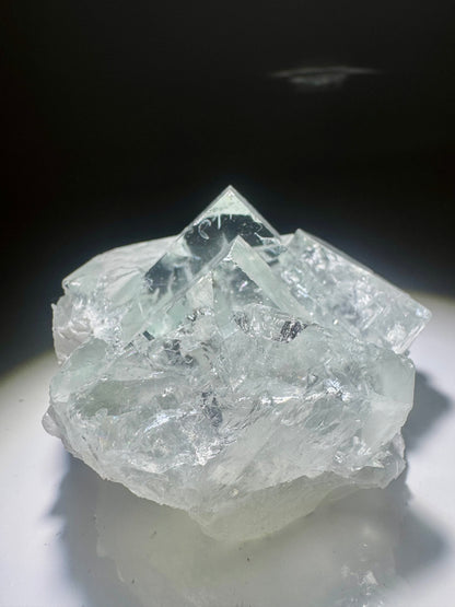 Wunderschöner 1 A Glas-Fluorit mit Regenbogen - 6.5cm, 258g