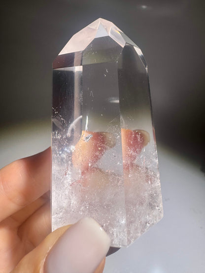 Sehr klare Bergkristall Spitze - 7cm, 114g