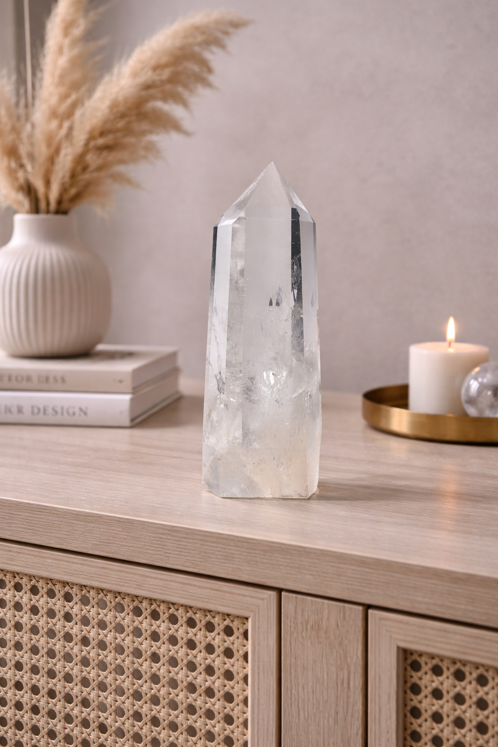 Kristallkunst in Lichtform · Ultraklarer Premium-Bergkristall mit Sockel · 20 cm