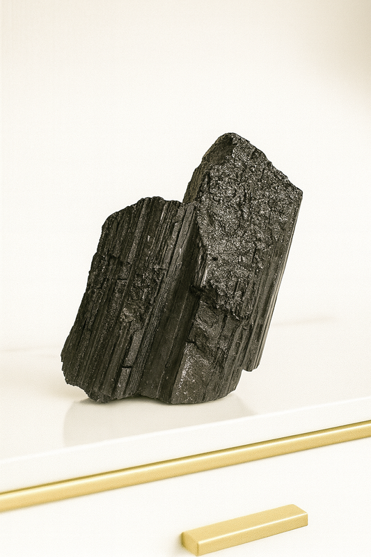 Roher schwarzer Turmalin – 532g Schutzstein aus Brasilien, Naturkristall zur Erdung & Energiearbeit – 10x7cm Unikat