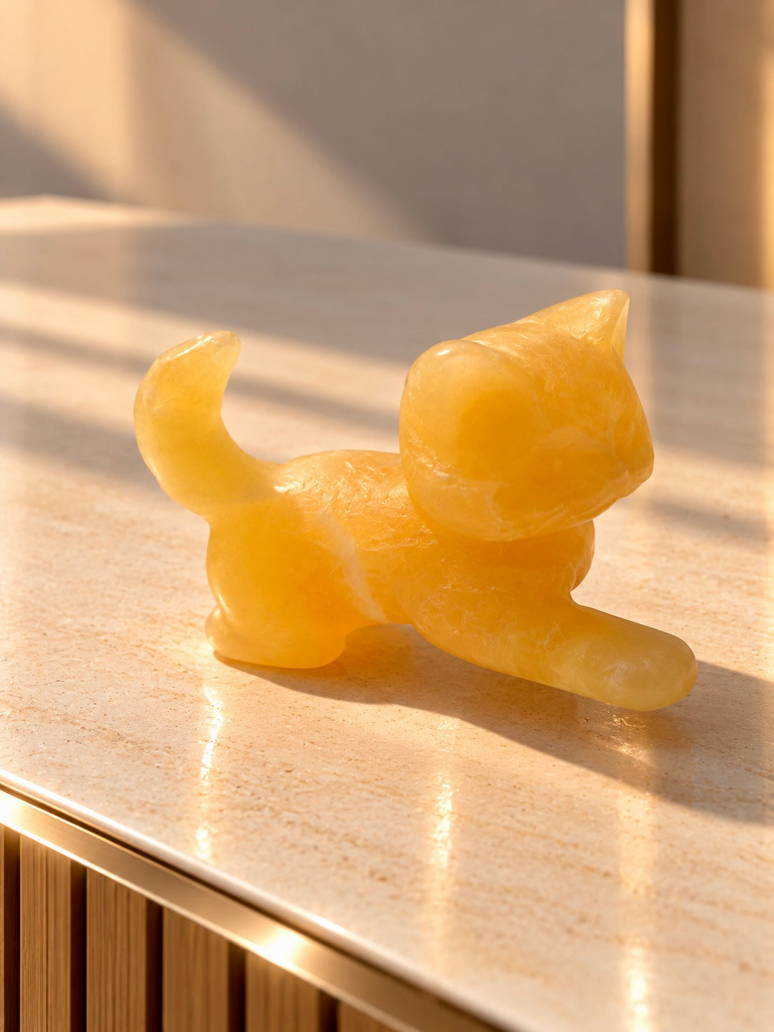 Kristallkatze aus Rosenquarz, Aventurin oder Jade, 6 cm