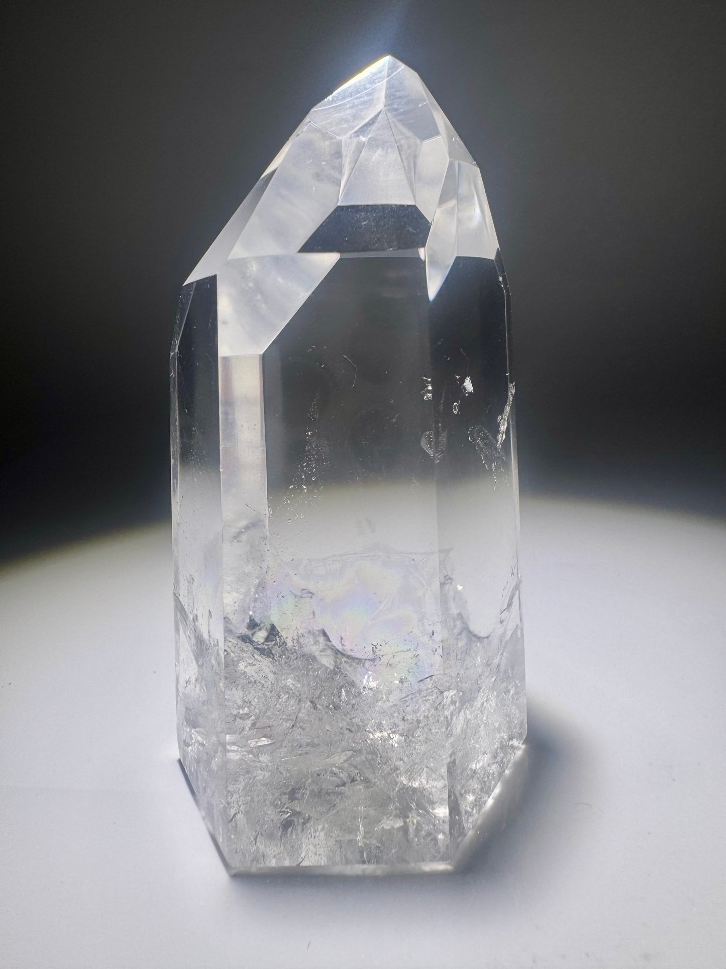 Exklusive sehr transparente Bergkristallspitze / Lemurian mit Regenbogen - 9cm, 284g