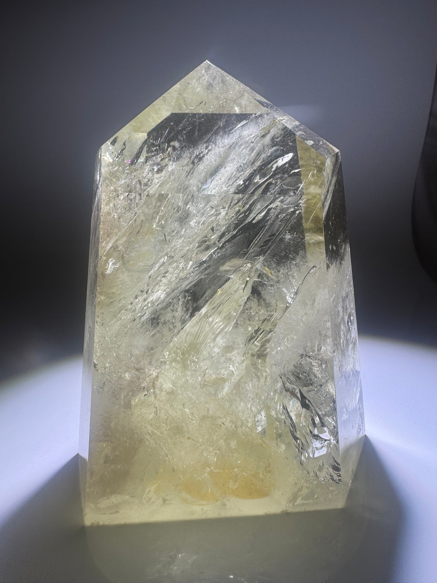 Bezaubernder Citrin  - 12.5cm, 941g