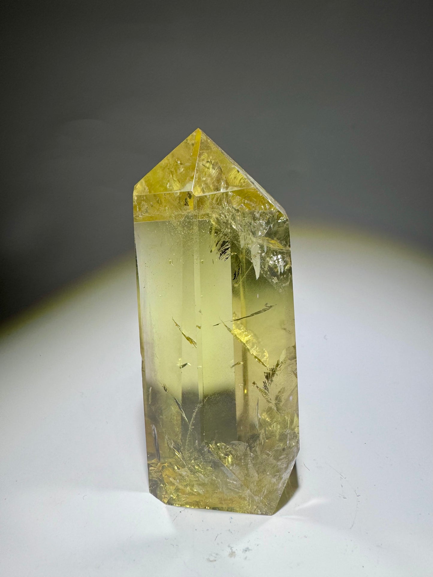Pointe de citrine (extra claire) - 10 cm, 282 g