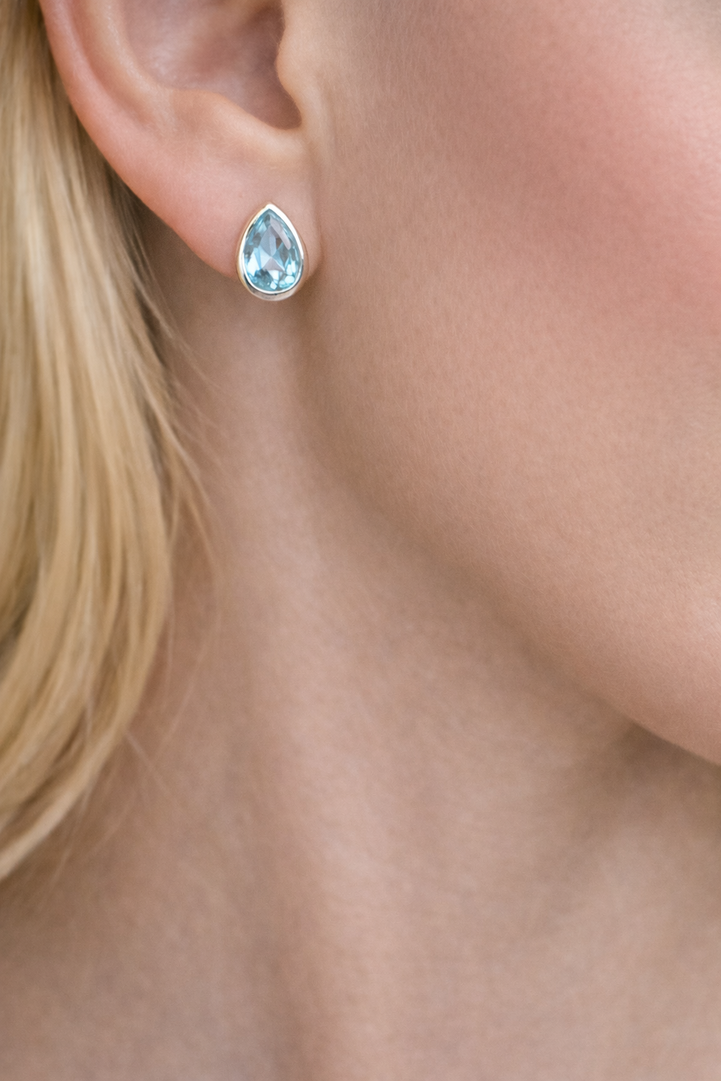 Blau-Topaz Ohrringe Tropfenform – Facettiert & edel in 925 Silber ✨