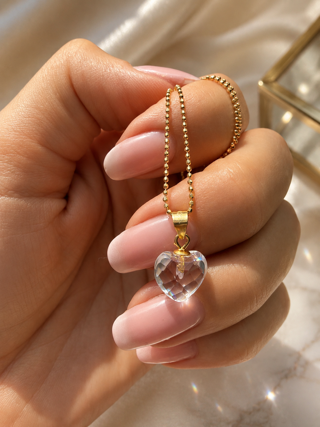 Bergkristall Anhänger – Pear Cut oder Herz, Silber oder Gold