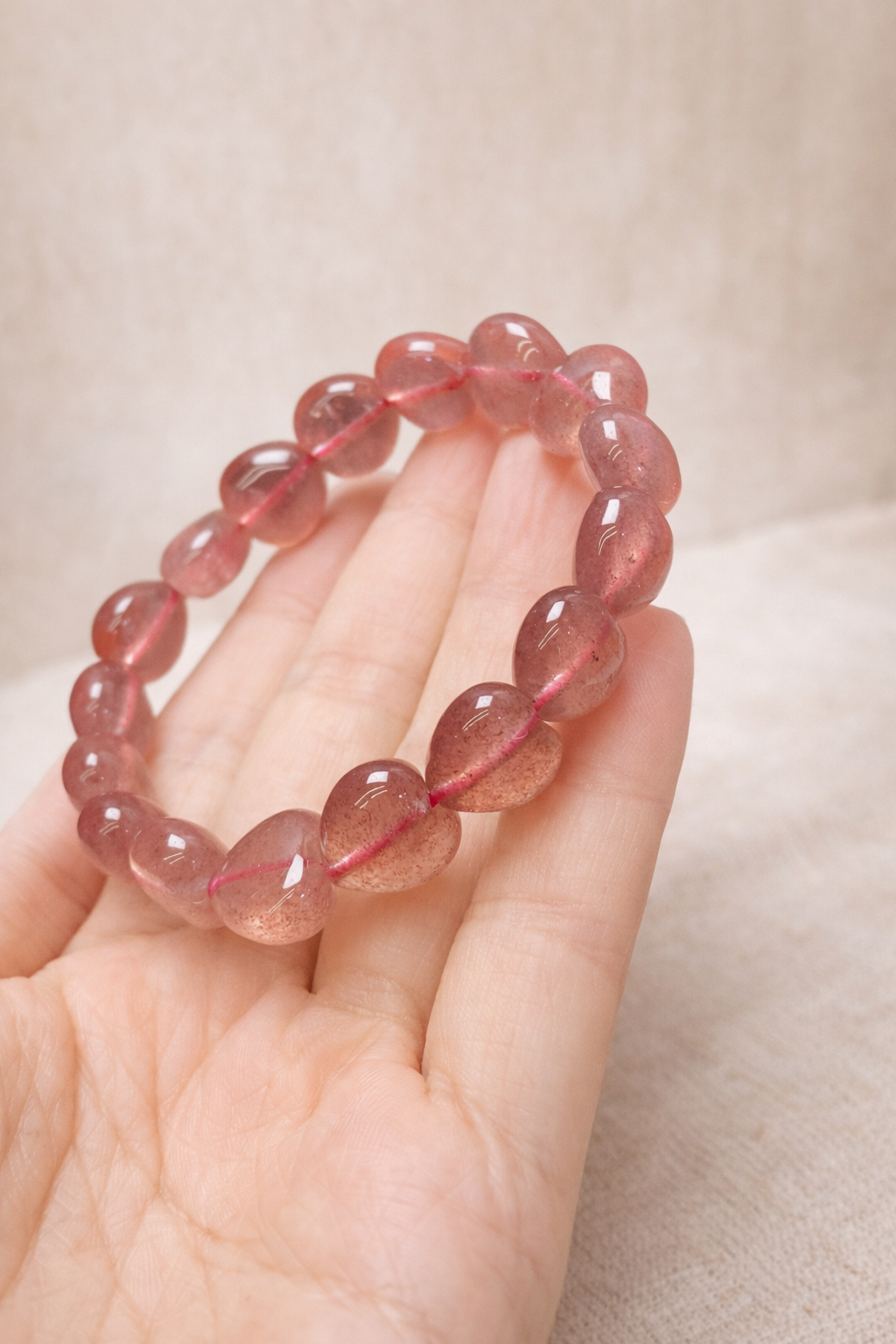 Handgefertigtes Strawberry-Quarz-Armband – Liebliches Herzstück 💖