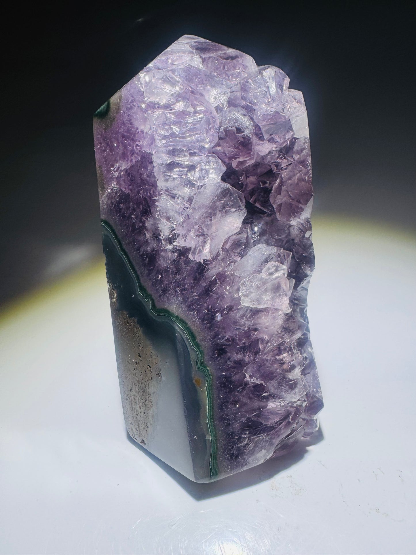 Bezaubernde Amethystspitze aus Uruguay – 13.5 cm | Extra klare Kristalle, 1A-Qualität, Naturstruktur 💜