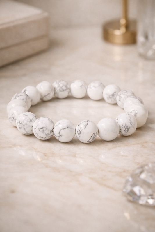 Howlit Armband – Sanfter Begleiter für Ruhe & Balance | Edelsteinarmband