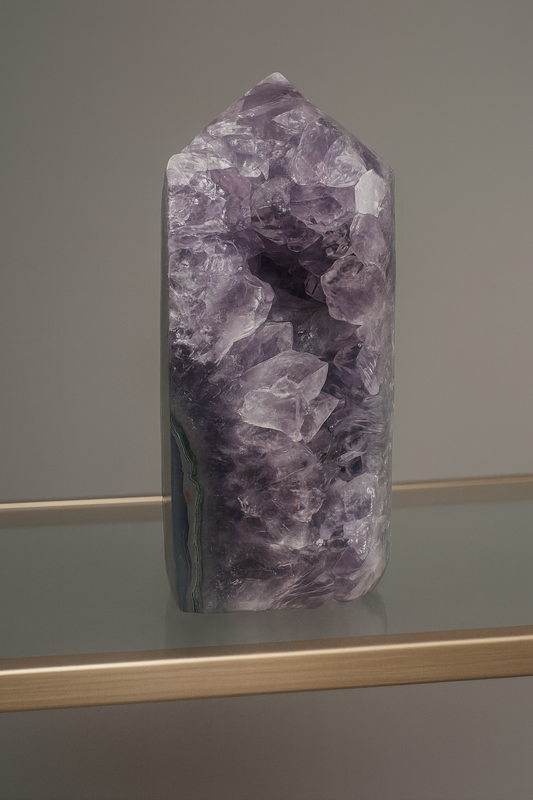 Bezaubernde Amethystspitze aus Uruguay – 13.5 cm | Extra klare Kristalle, 1A-Qualität, Naturstruktur 💜
