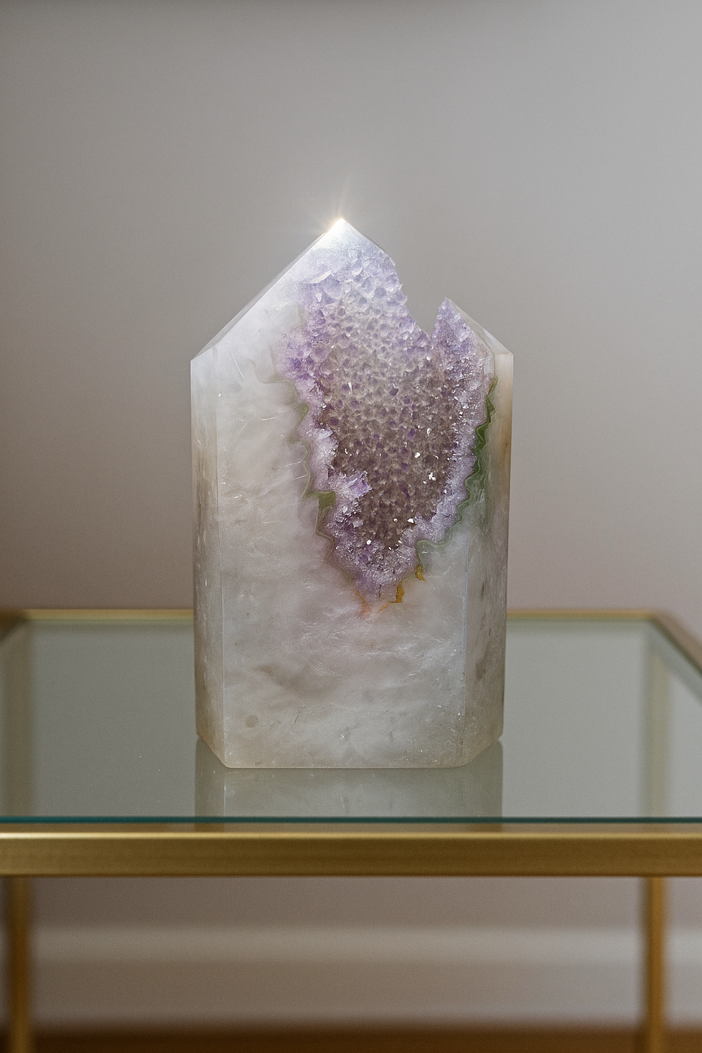 Achatspitze mit fliederfarbenen Amethystkristallen 9.8 cm Brasilien Unikat