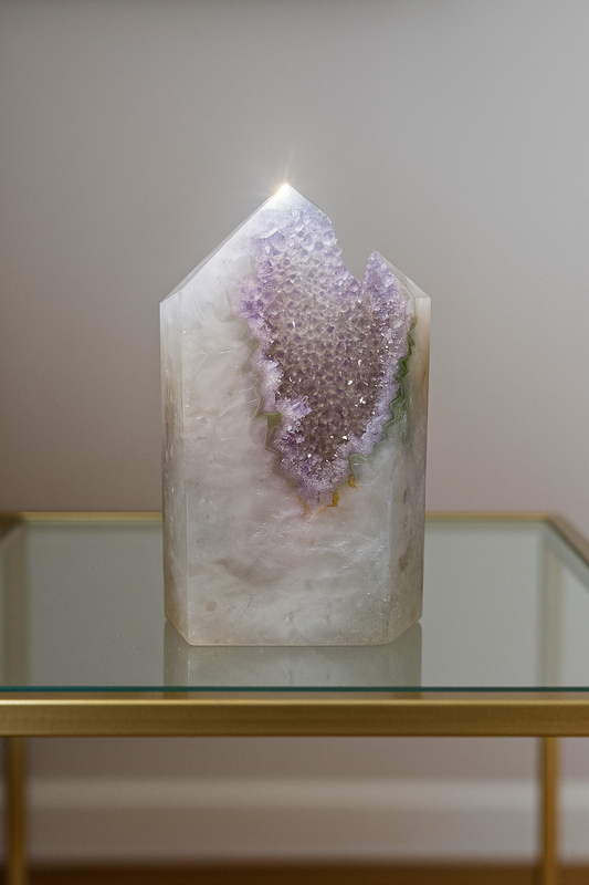 Achatspitze mit fliederfarbenen Amethystkristallen 9.8 cm Brasilien Unikat