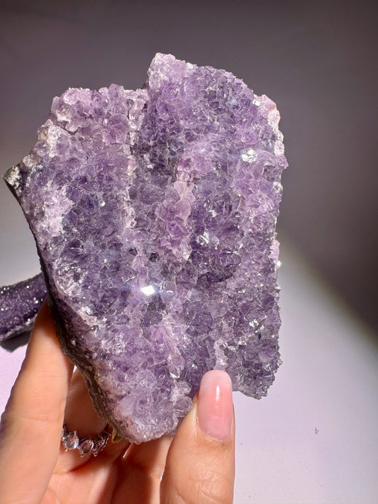 Amethyst-Druse 15 x 10,5 cm, 570 g – violette Naturkristallgruppe für Meditation, innere Ruhe, Schutz und harmonische Energie im Raum