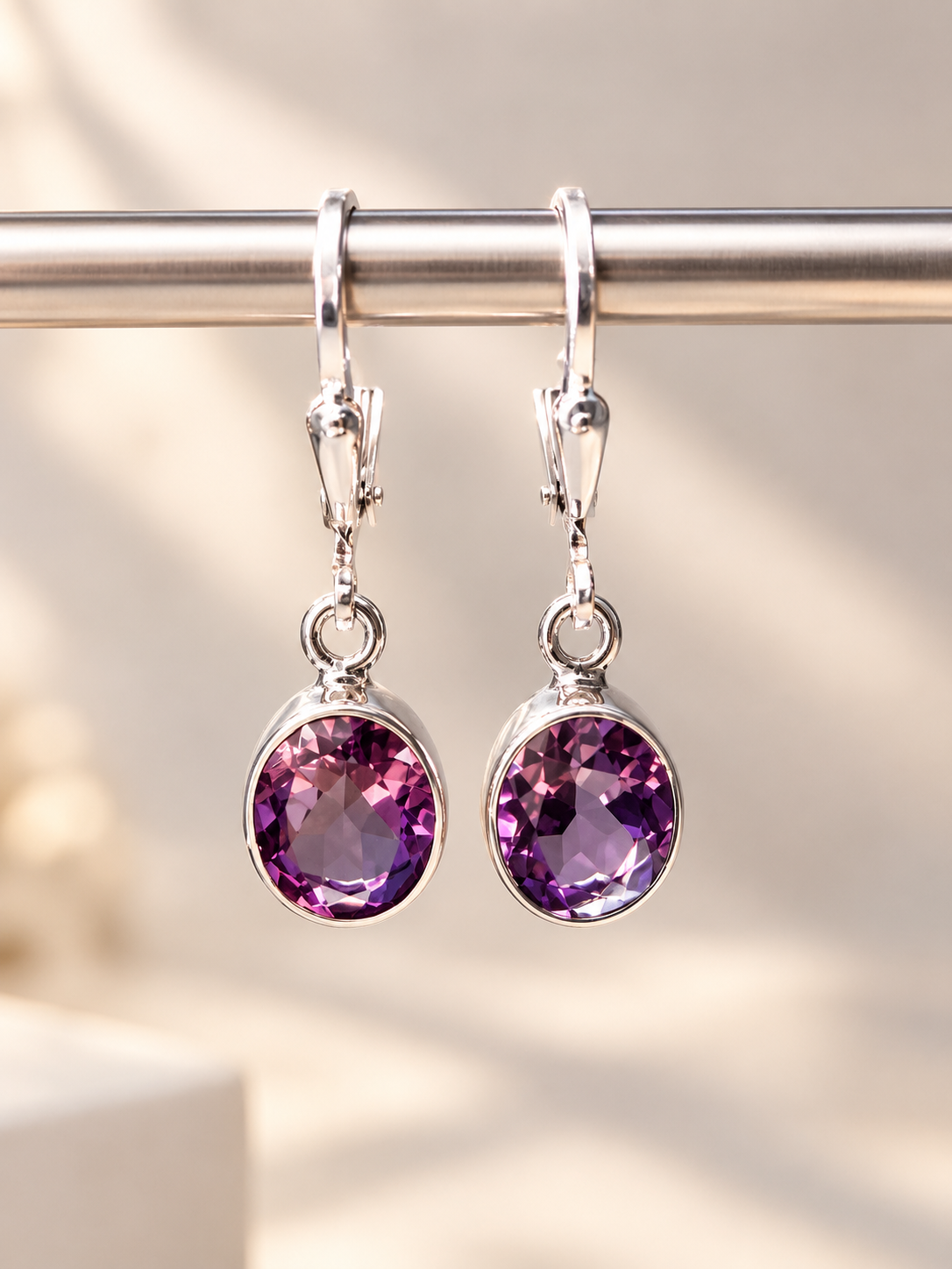 Amethyst-Hängeohrringe oval – 925 Silber, 2.6 cm