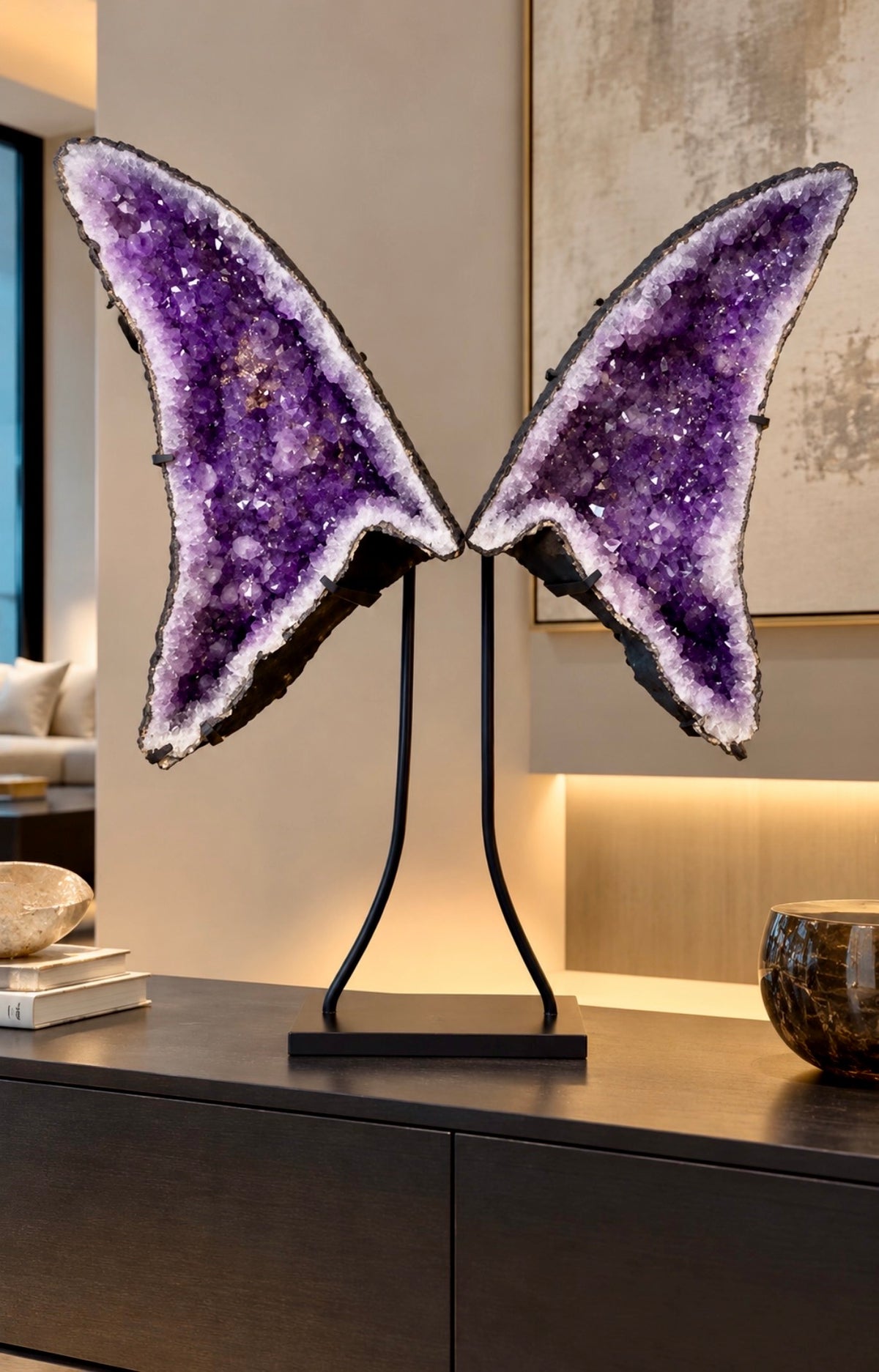 Amethyst-Schmetterling aus Uruguay – XXL-Geoden auf Ständer, 100 cm