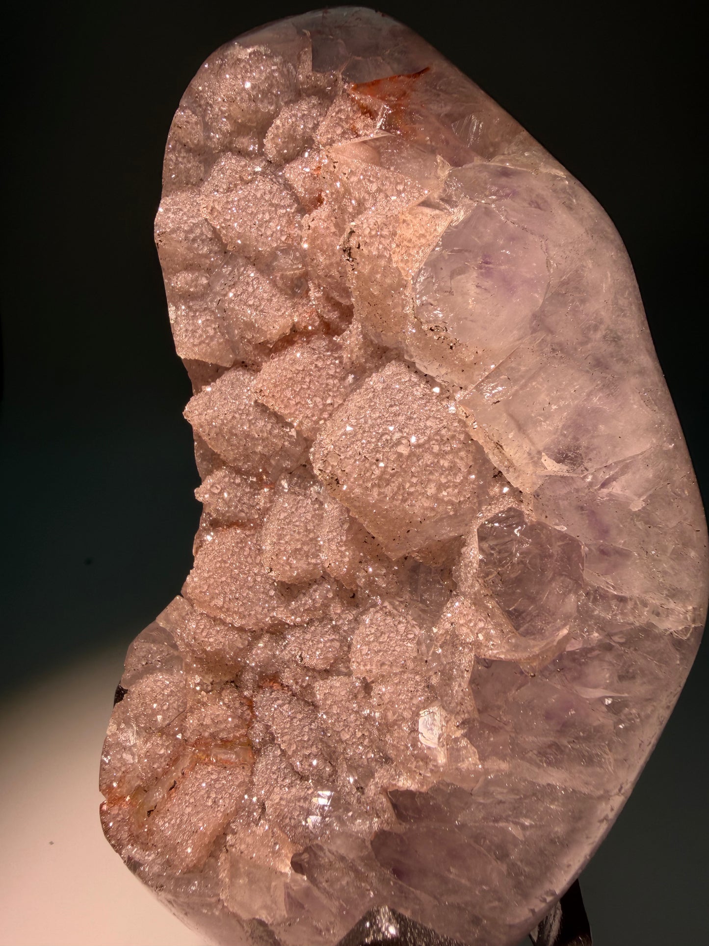  Amethyst Freiform mit Sugar-Quarz und Doppelkristallisation von Unique Crystals Zürich