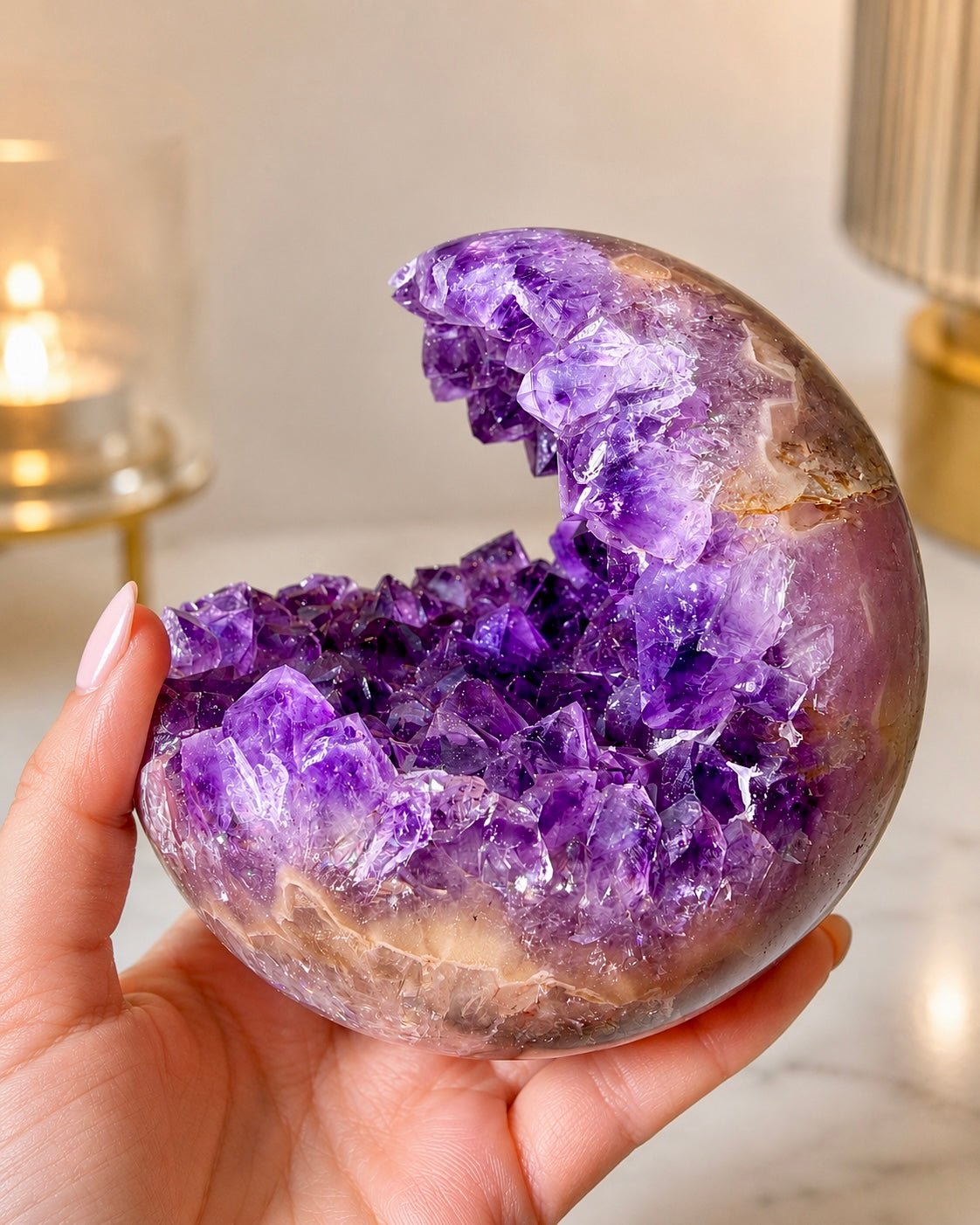 Amethyst Kugel 8,8 cm – 657 g | Zartes Lila mit funkelnden Kristallen