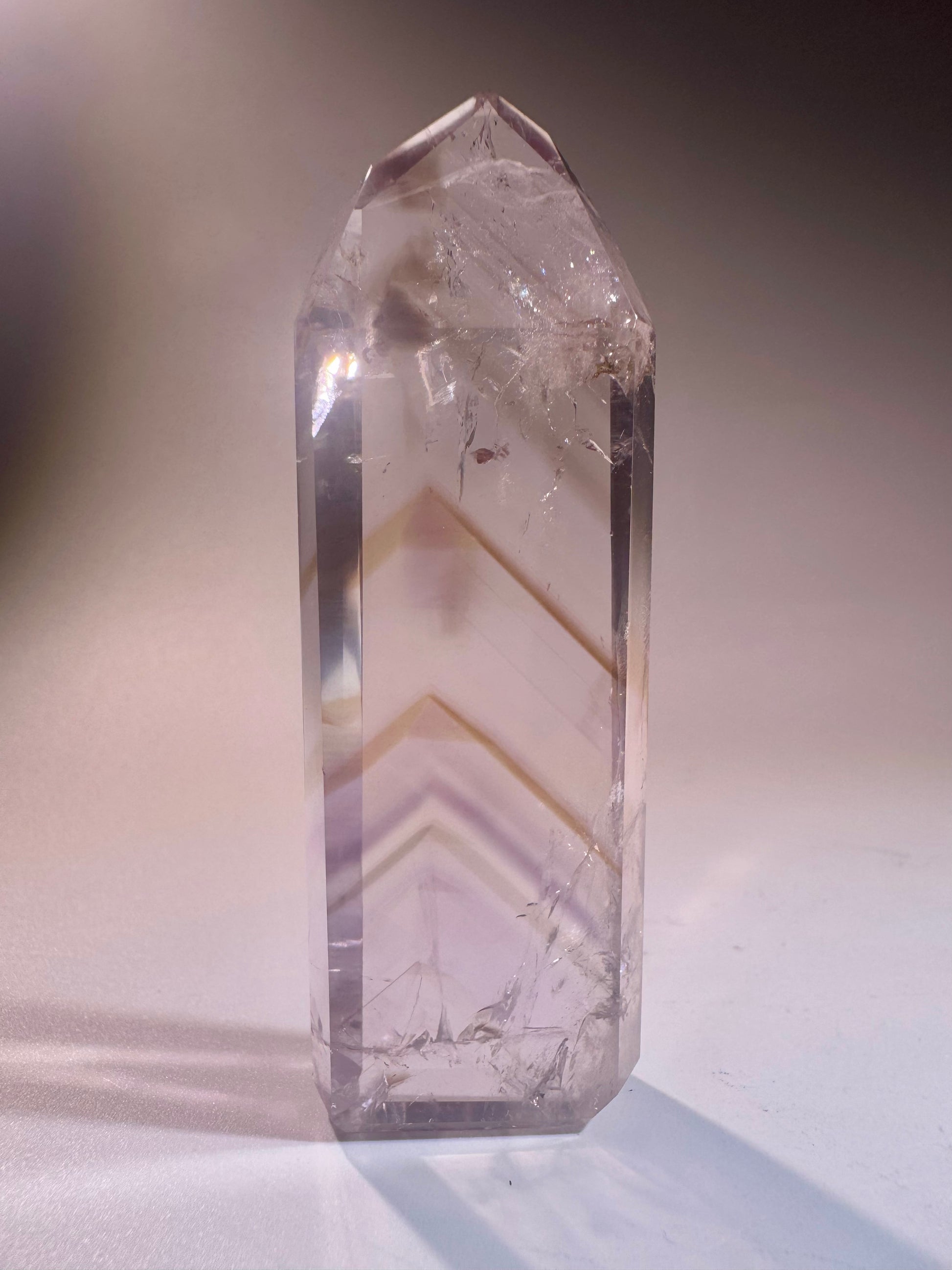 Ametrin Kristallspitze mit Amethyst- und Citrin-Phantomen in Museumsqualität aus Brasilien