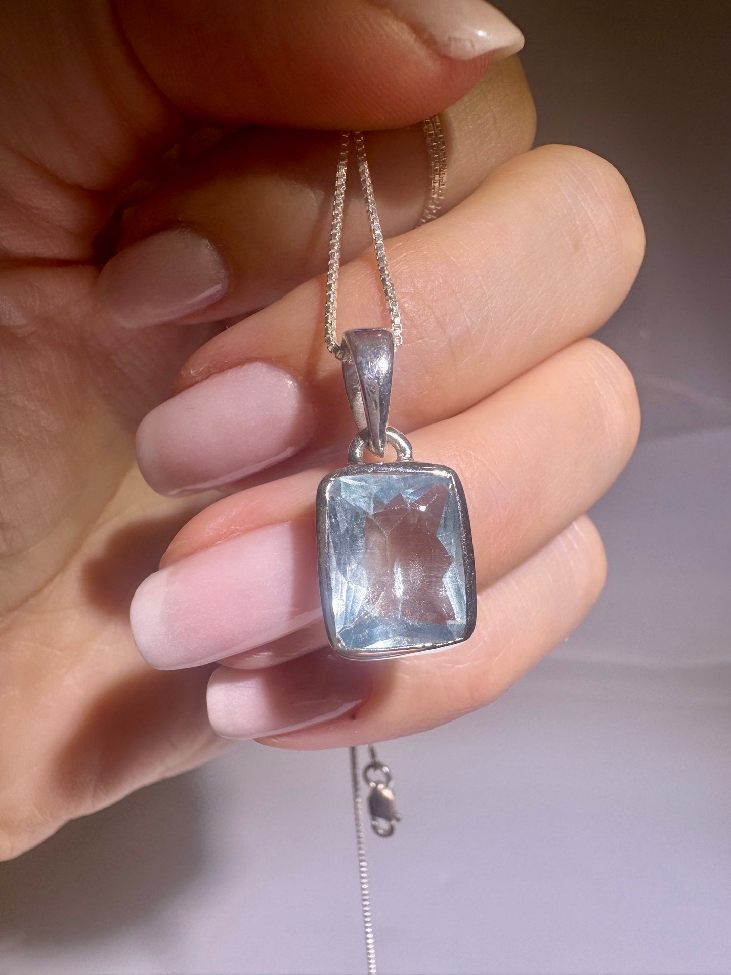 Aquamarin Anhänger 925 Silber – Facettierte Tropfenform