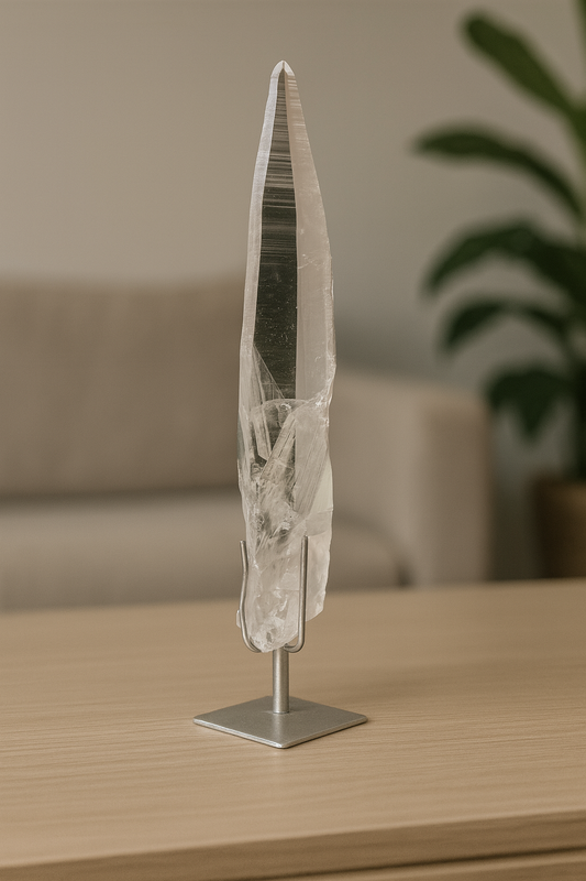 Lemurian Kristallspitze 28 cm mit Ständer – einzigartiger naturbelassener Quarz aus Brasilien in Museumsqualität, 591 g