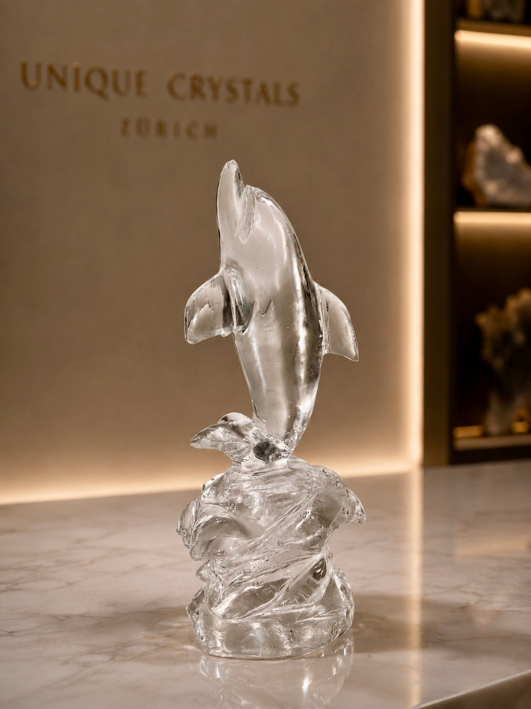 Bergkristall Delphin 12 cm, 194 g, extra klarer Kristall, Handarbeit aus Brasilien