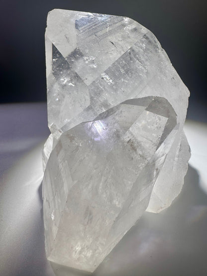Bergkristall Spitze mit Stufe und schönem Innenleben – 10 cm, 763 g, naturbelassen aus Brasilien