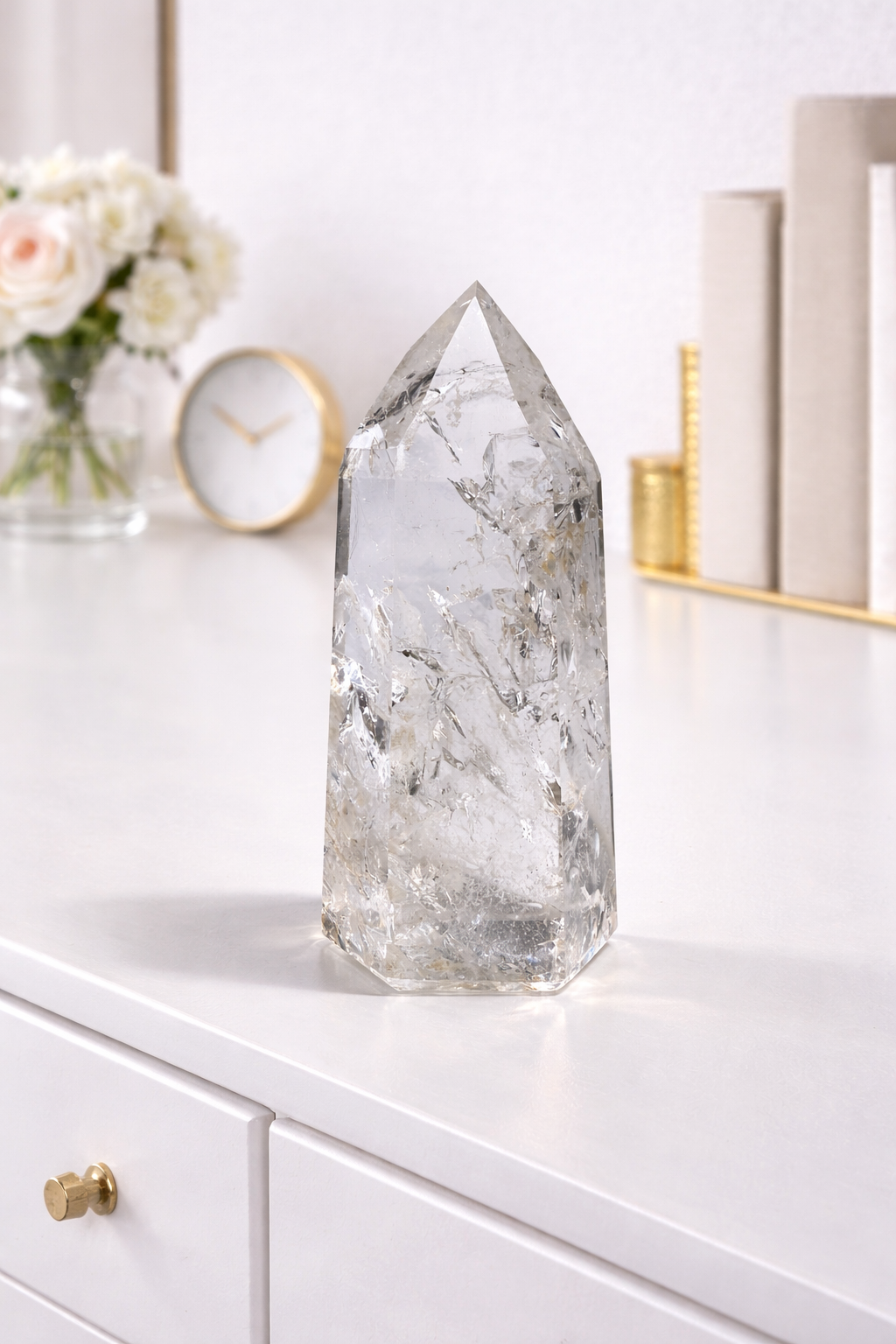 Bergkristallspitze 9,3 cm aus Brasilien mit außergewöhnlichem Feuer und klarer Transparenz
