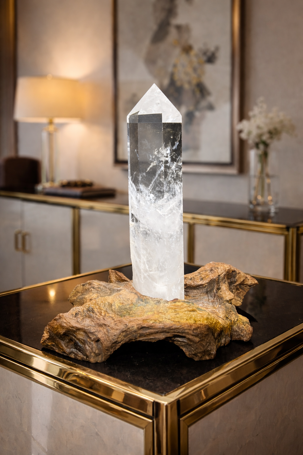 Bergkristallspitze aus Brasilien auf Wurzelholz-Ständer Premium Qualität