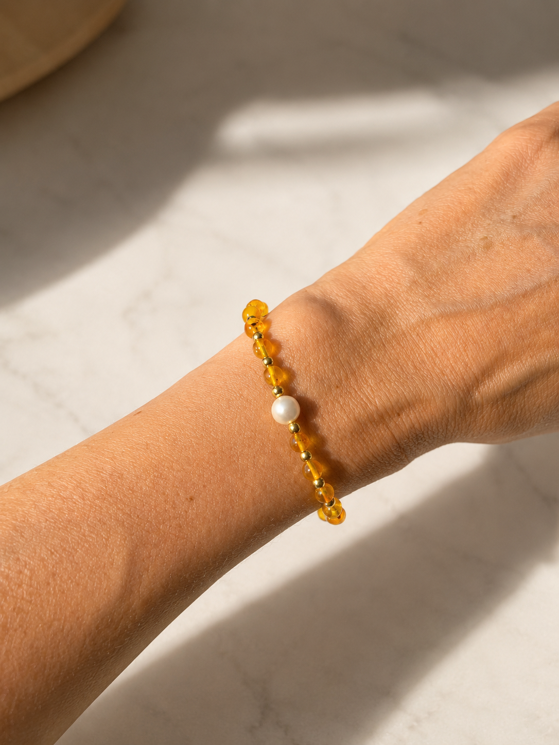 Bernstein Armband mit echter 6 mm Süsswasserperle und 4 mm Amber-Perlen