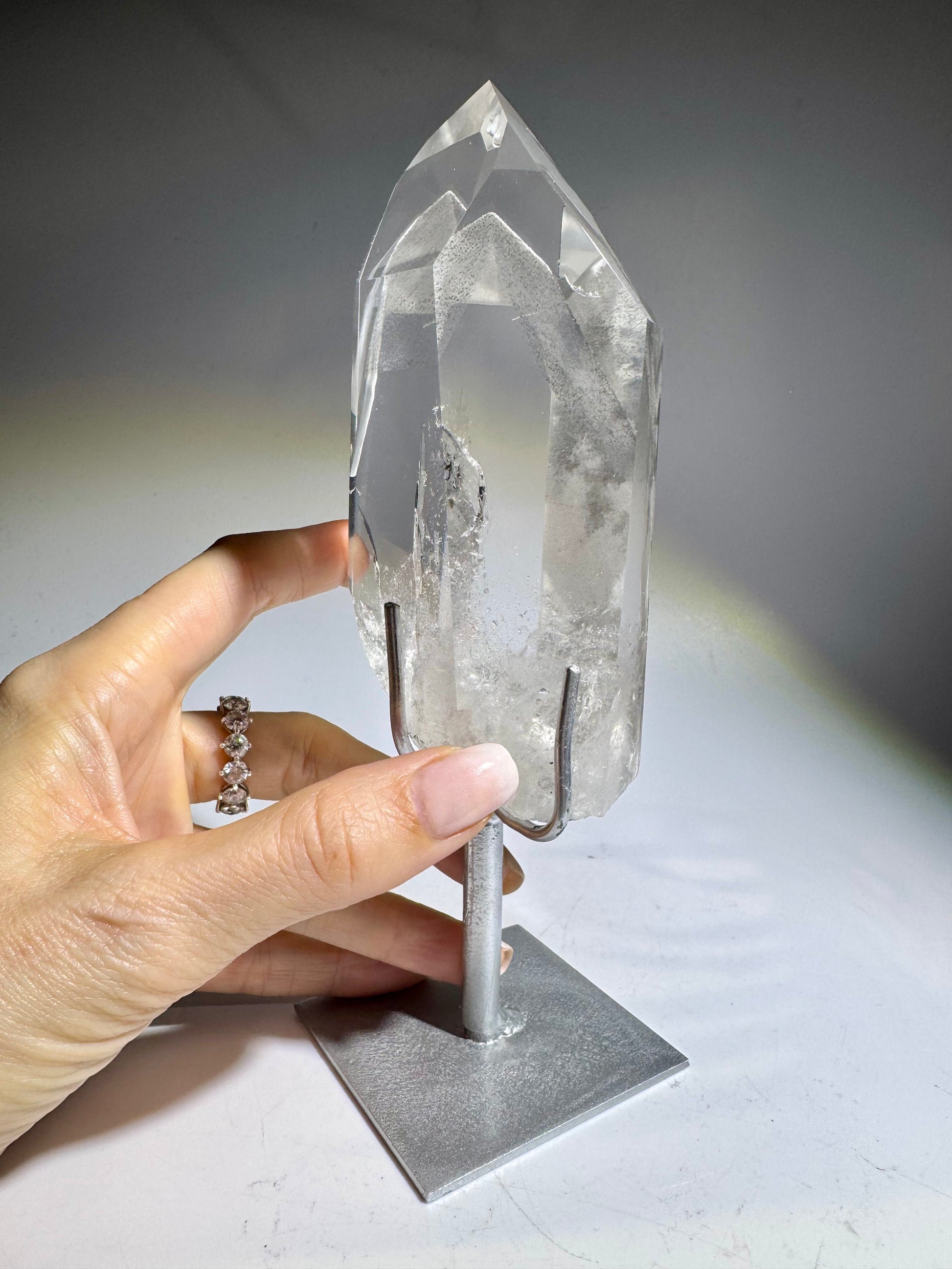 Black Phantom Lemurian – 18.5 cm, 427 g | Kohlenstoff-Phantom & kristalline Tiefe