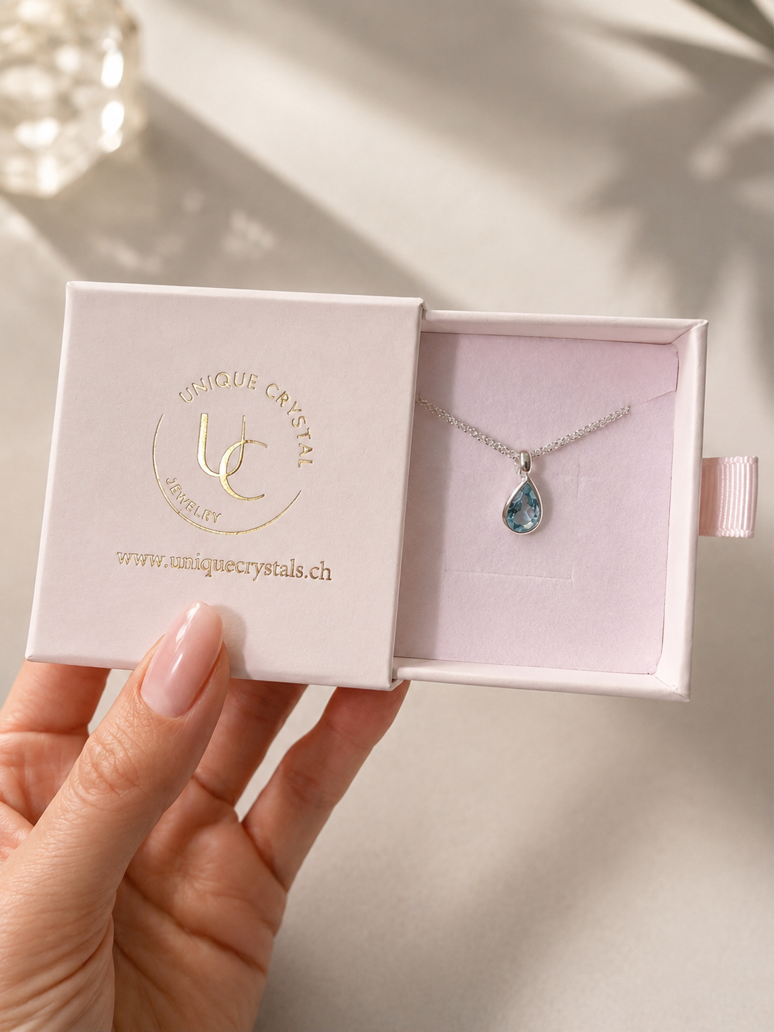Blautopas Pear Cut Anhänger 1,4 cm, 925 Silber