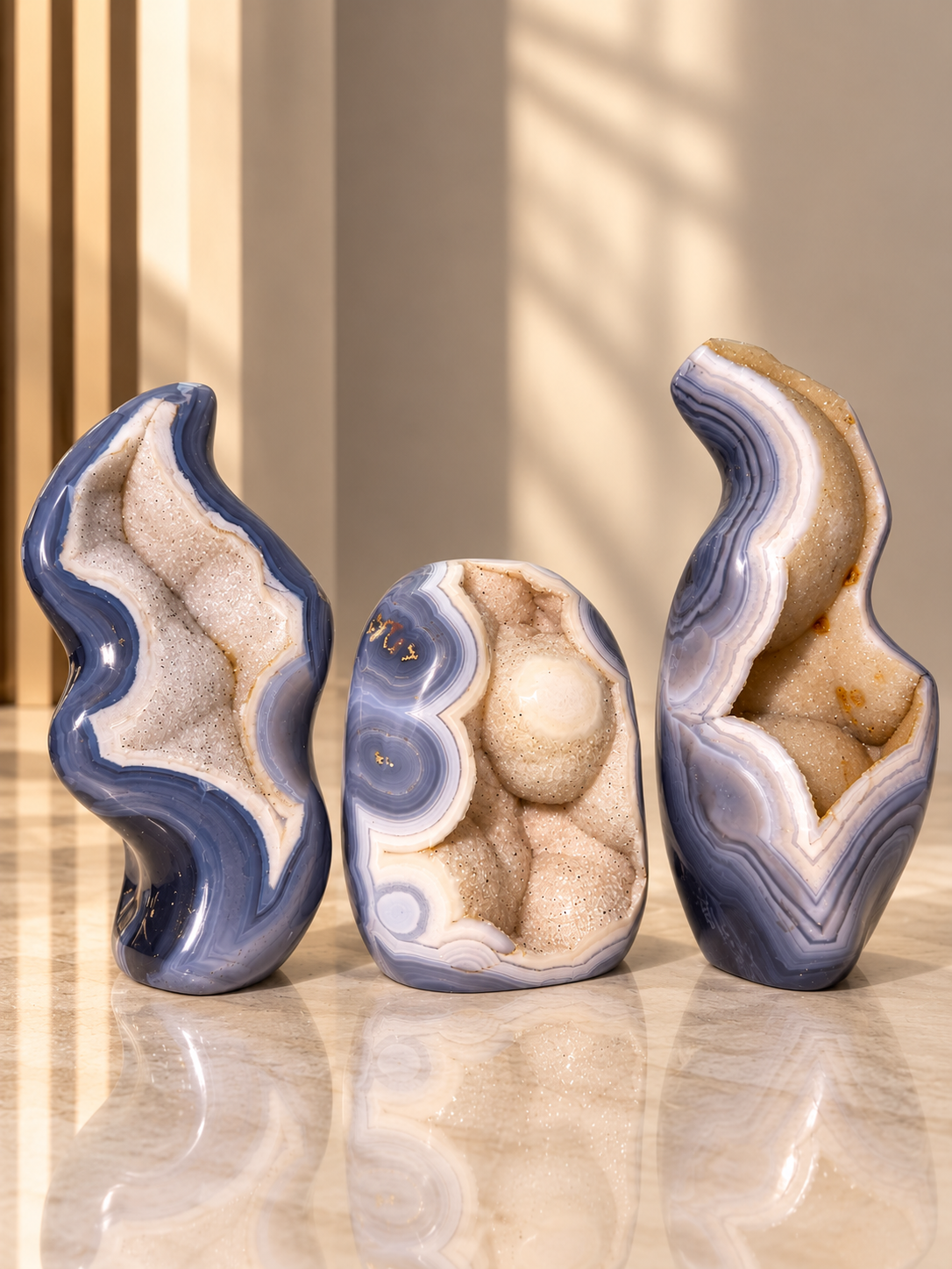 Blue Lace Agate / Blauer Spitzenachat Freeform aus Uruguay