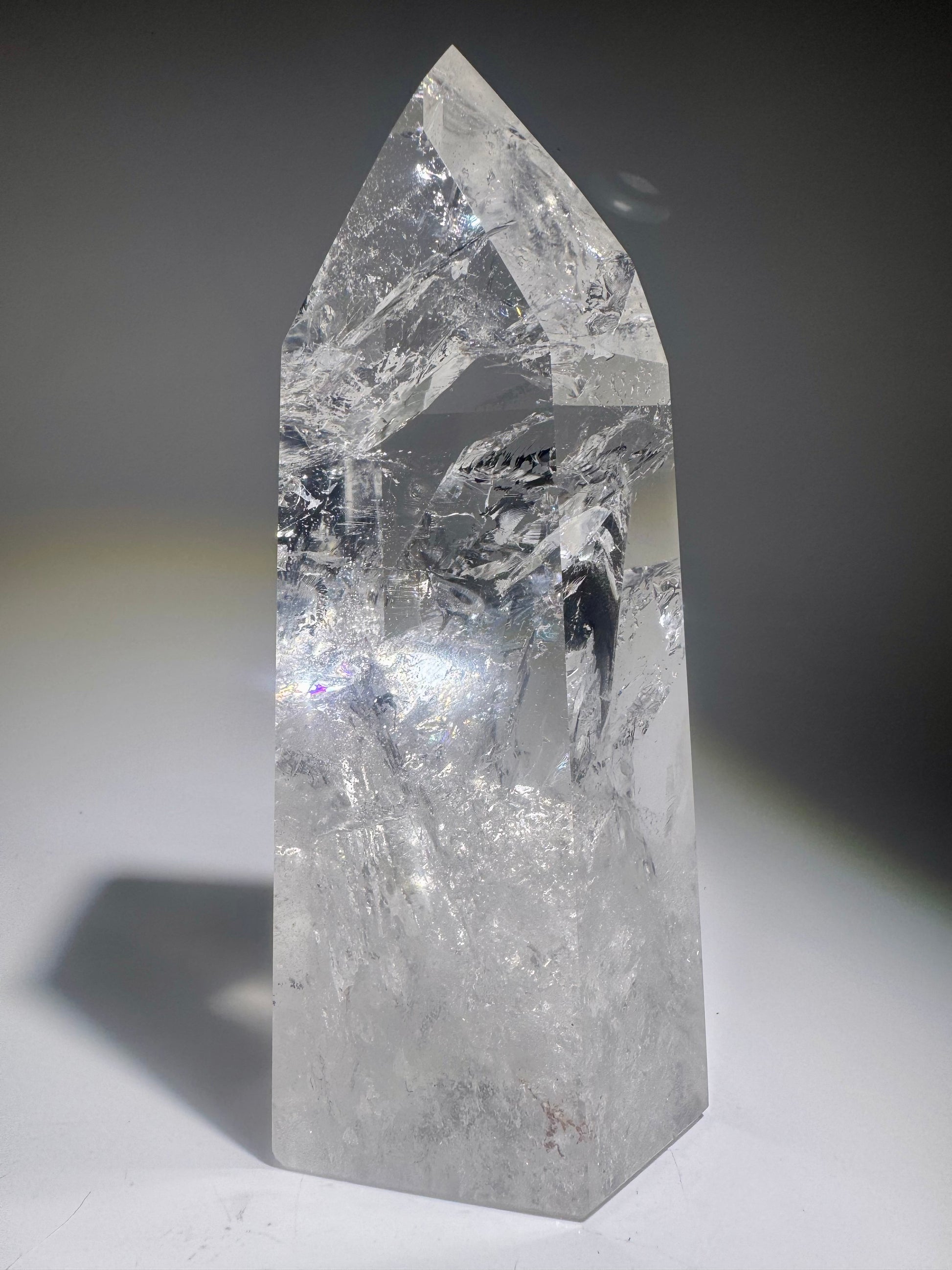 Brasilianischer Lemurian Kristall roh geschliffen – 739 g Sammlerstück