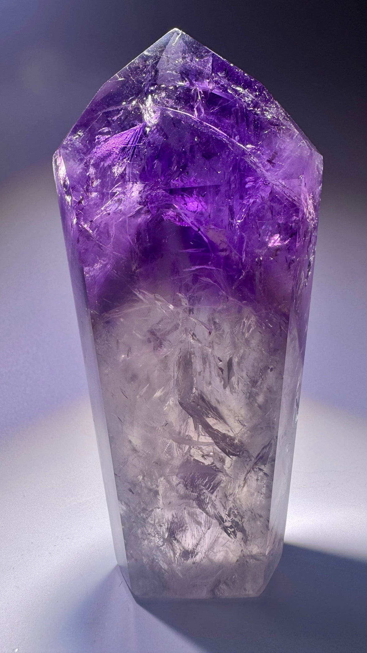 Ametrinspitze mit Phantomen – 256 g, 11.1 cm – Amethyst & Citrin aus Brasilien