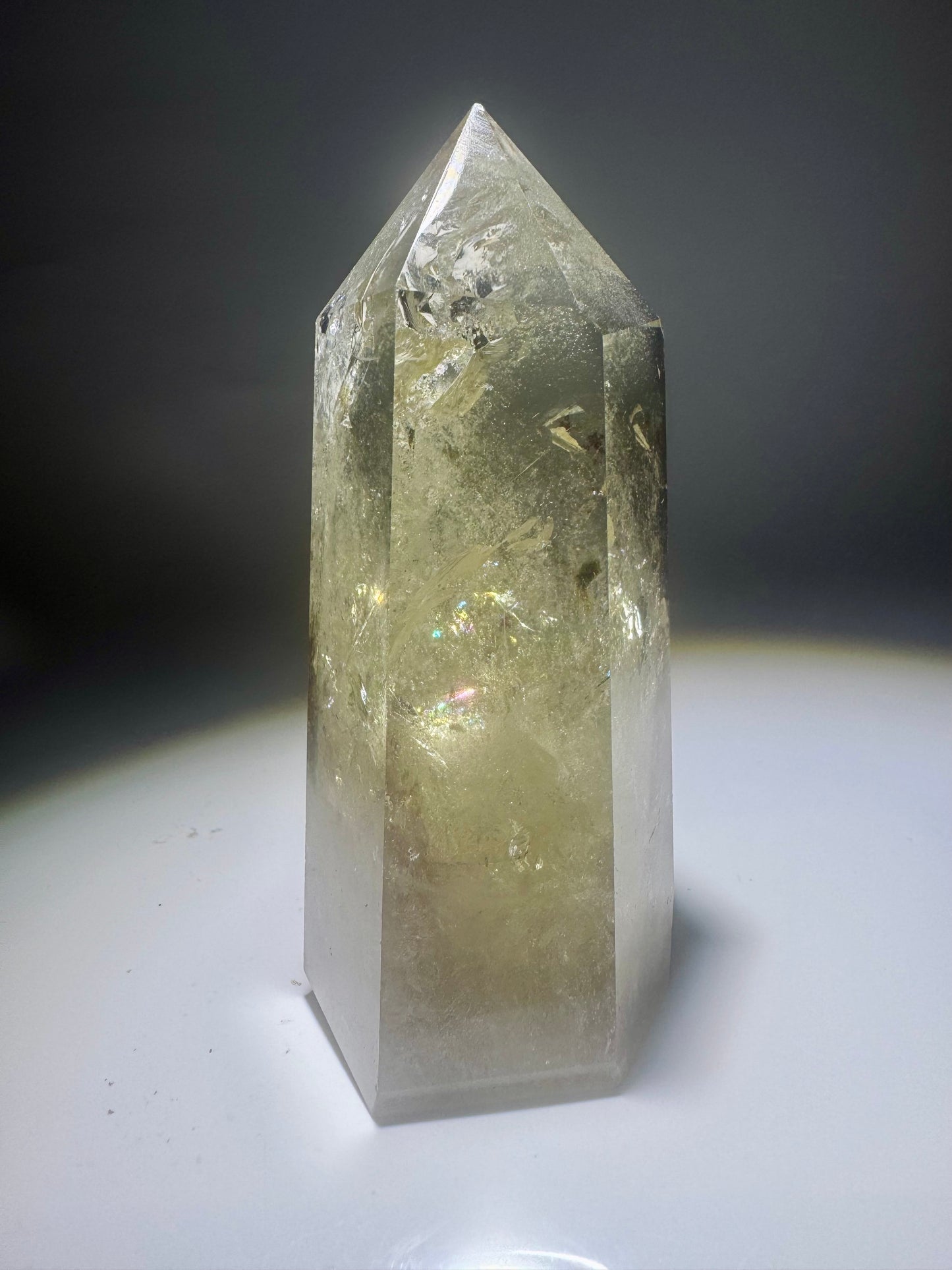 Schöne Citrin Spitze mit Regenbogen - 10.5cm, 288g