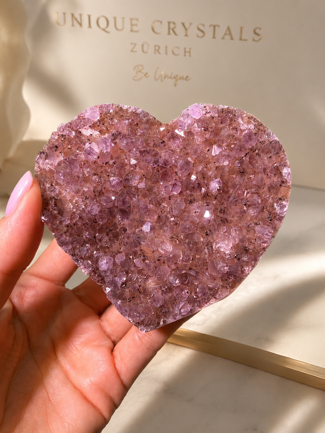 Rainbow Amethyst Herzen aus Uruguay – Gold, Rosa, Pink & Violett
