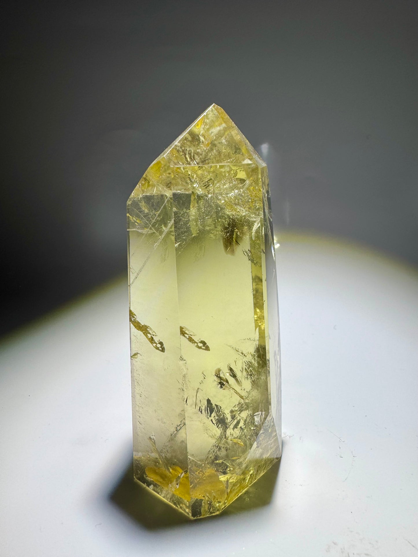 Pointe de citrine (extra claire) - 10 cm, 282 g