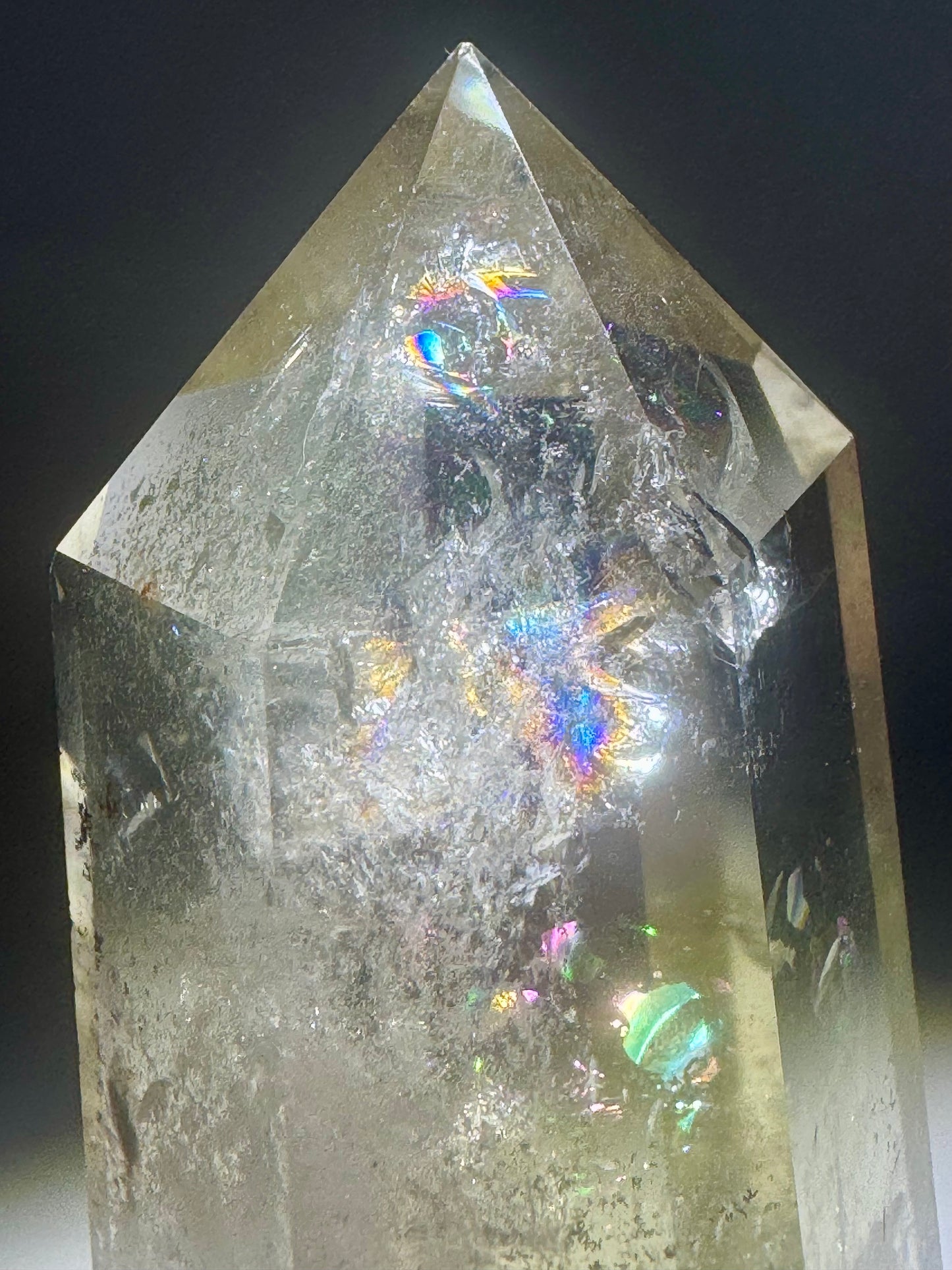 Schöne Citrin Spitze mit Regenbogen - 10.5cm, 288g