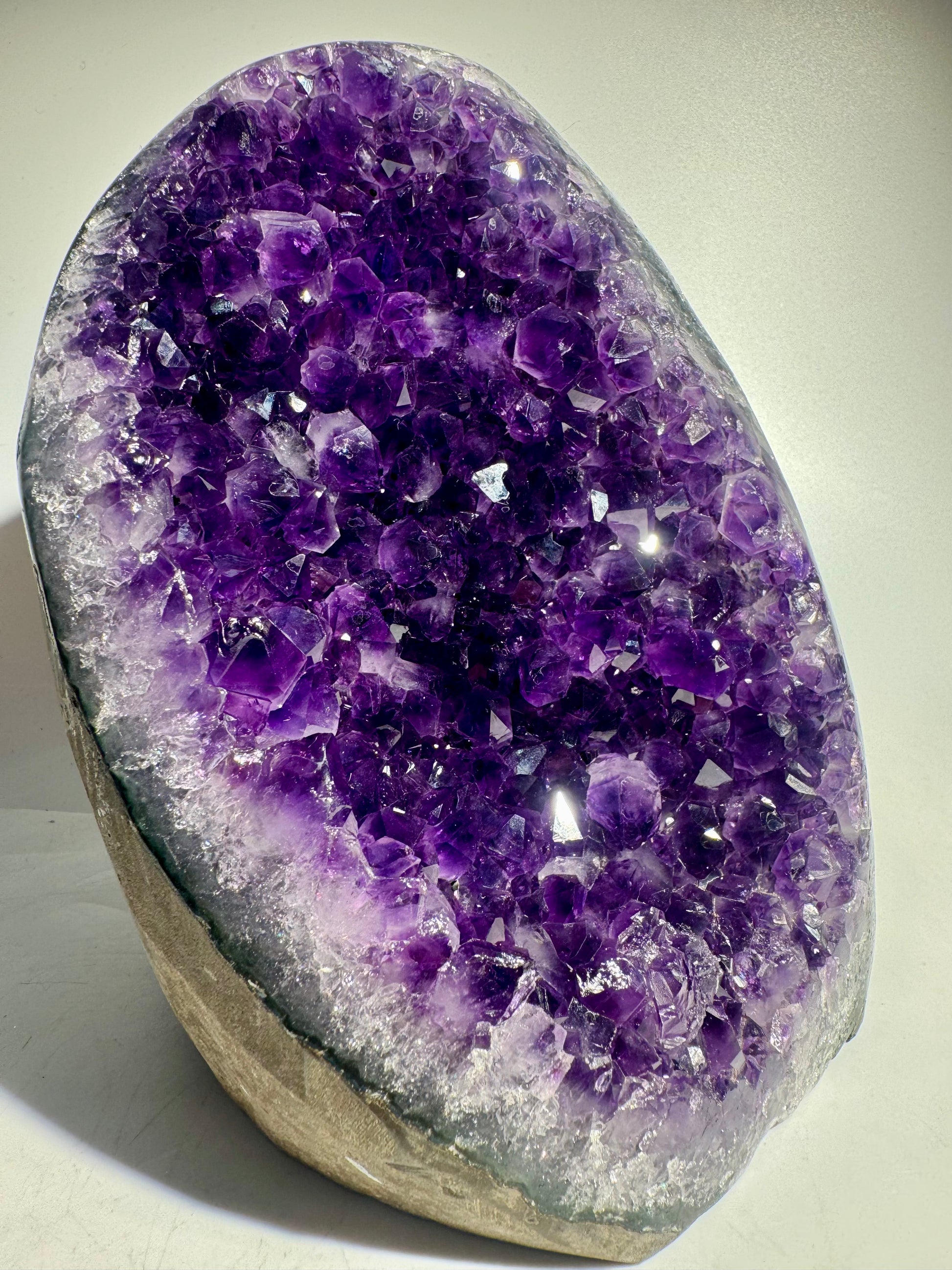 Deep Purple Amethyst Druse Uruguay dunkelviolett